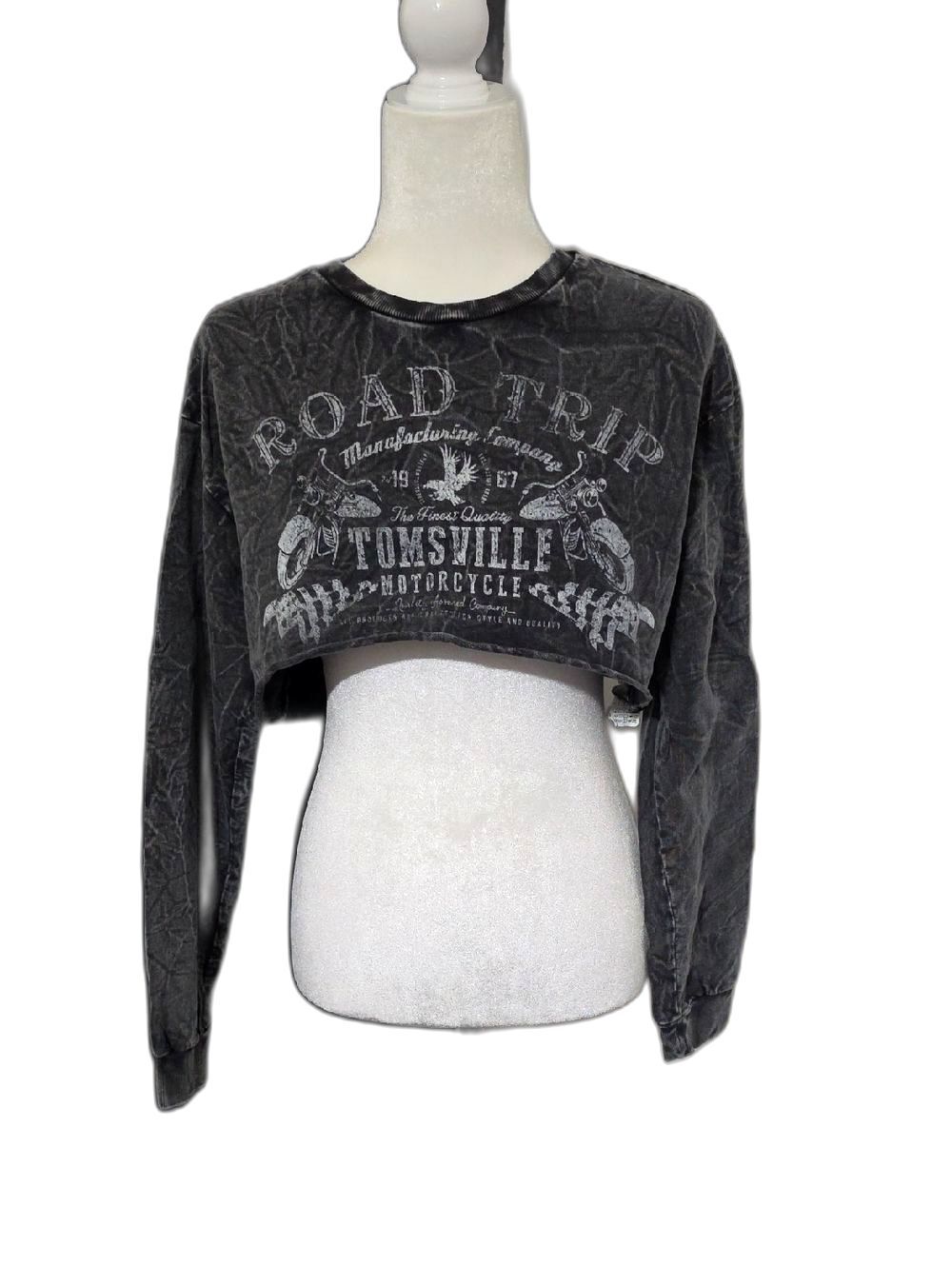 Fashion Nova Vintage-Inspired Road Trip Cropped Sweatshirt - Charcoal Gray